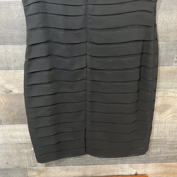 Classy Sleeveless Calvin Klein Midi Black Dress - Picture 6 of 8